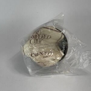 PAMPERED CHEF Cut-N-Seal 3" inch Pastry Tool Great for Biscuits Tarts Sandwiches